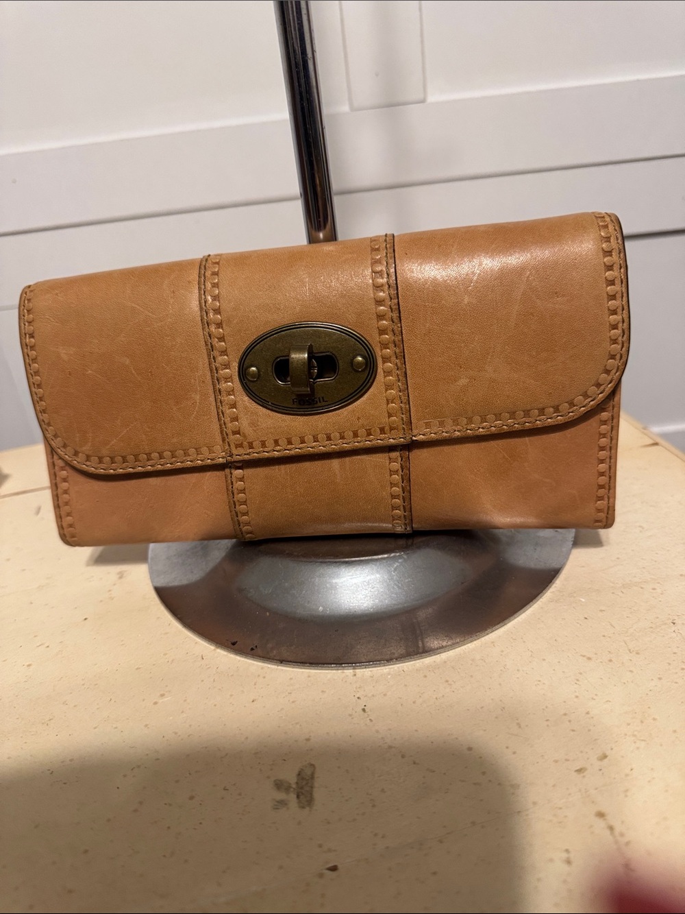 Fossil Tan Maddox Leather Foldover Wallet with Turn-Lock